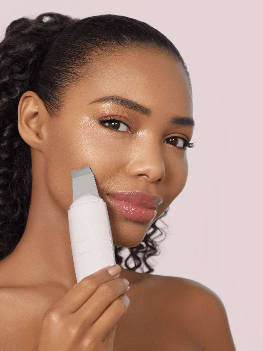 MicroCurrent Skin Scrubber & Blackhead Remover | 9 in 1