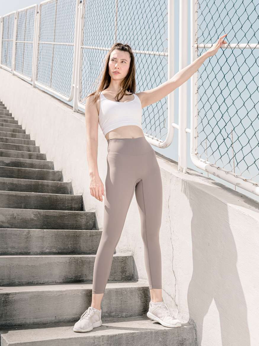 Vibe Higher Leggings in Sand by Vibe